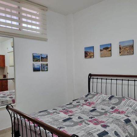 הבית באלרואי Apartment Rishon Leziyyon Exterior photo