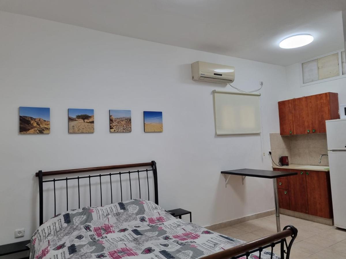 הבית באלרואי Apartment Rishon Leziyyon Exterior photo