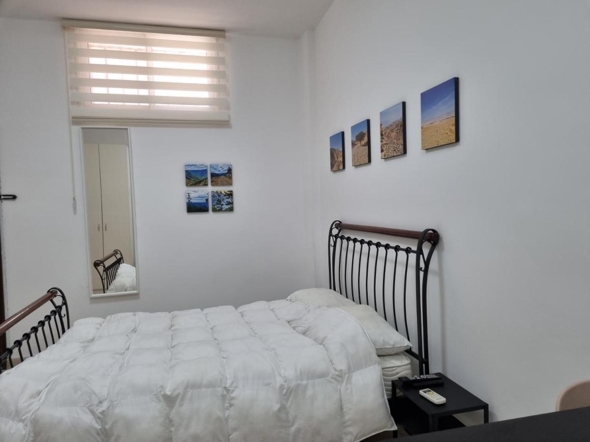 הבית באלרואי Apartment Rishon Leziyyon Exterior photo